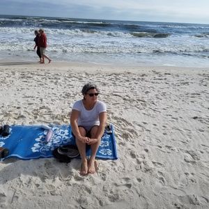 Meet your Posher, Connie